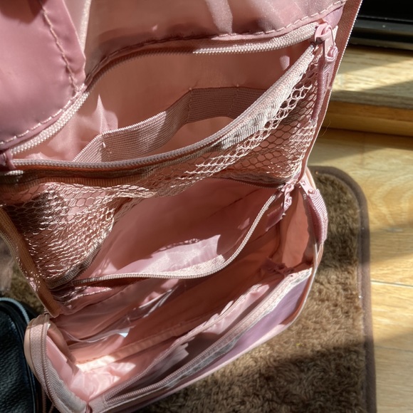 Bundle of assorted toiletry bags - Picture 14 of 14